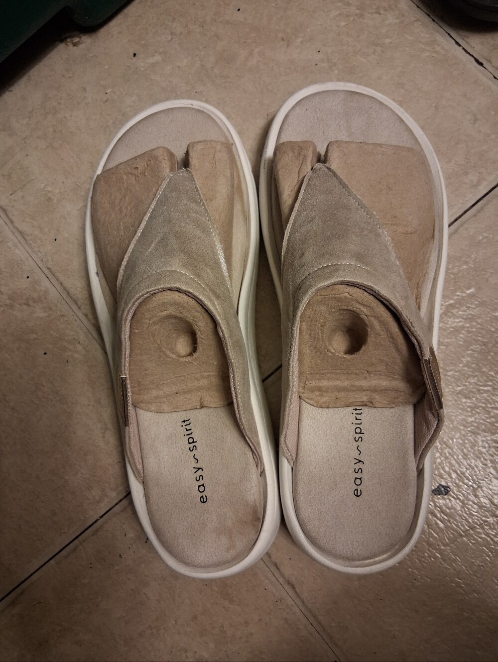 Womens Easy Spirit Beige Slip-On Sandals Size 9